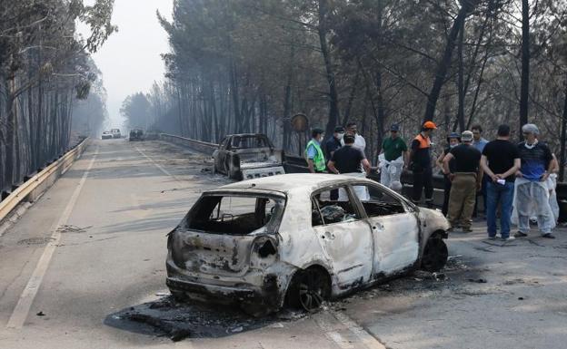 La Policía apunta a un rayo como causa del incendio en Portugal