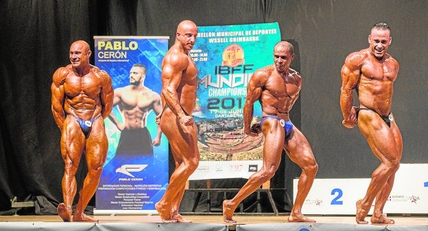 «Engordé 35 kilos para poder competir»