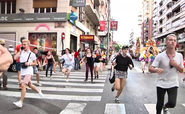 Veracruz y Saura preguntan a Rajoy por los incidentes en el desfile del orgullo LGTBI