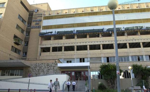 Los vecinos piden firmas para que los quirófanos del Rosell abran en verano