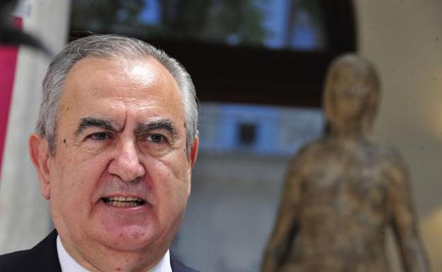 El PSOE gana tiempo para negociar una candidatura única a las primarias