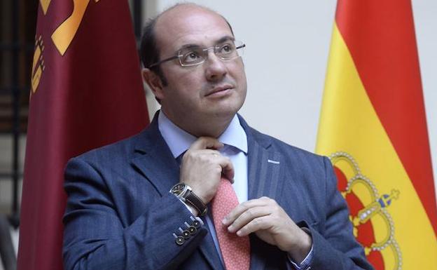 El juez dice que «resulta claro» que Pedro Antonio Sánchez consintió la contratación de los servicios de 'Púnica'