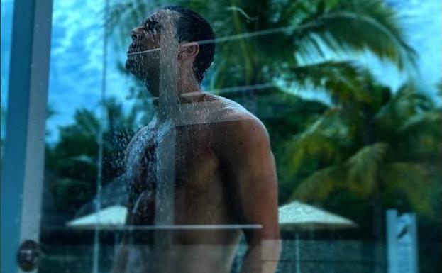 Mario Casas hace la operación bikini perfecta