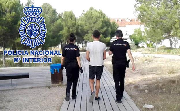 Detenido un joven que propinó una brutal paliza a un hombre de 63 años en Yecla
