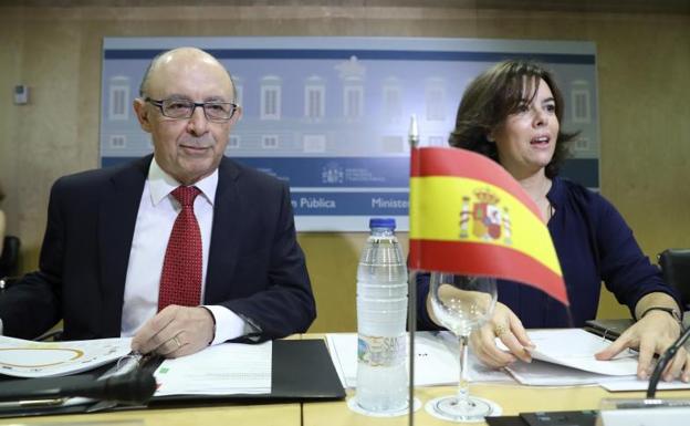 Hacienda aprueba el déficit de las CC AA con la abstención de Extremadura