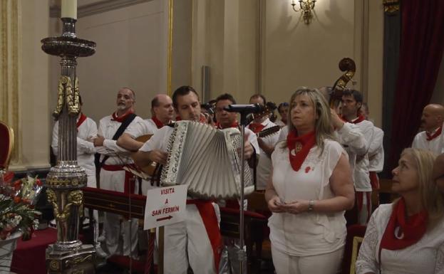 Emotivo homenaje a Julen Madina en los Sanfermines de Pamplona