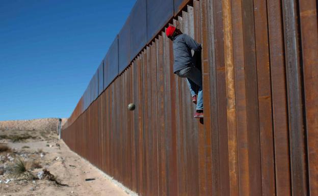 La Cámara Baja de EE UU presupuesta el muro en 1.600 millones de dólares