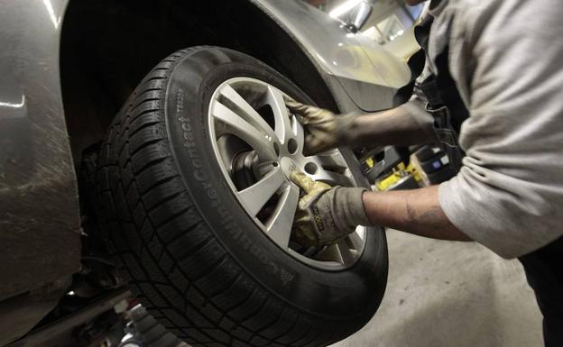 Más de un millón de coches circula con defectos graves en las ruedas