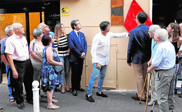 Santa Eulalia rinde homenaje a 20 célebres artistas del barrio