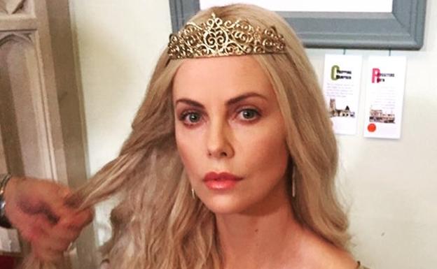 Charlize Theron habla de su pasado con las drogas