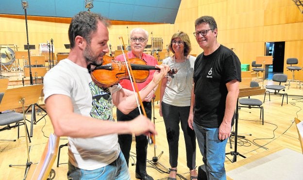 La Sinfónica graba tres piezas del murciano Manuel Moreno Buendía