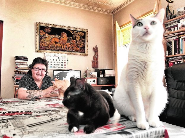 «Con 16 años me fui de mi casa con mi hija en brazos»