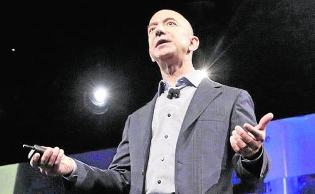 Jeff Bezos, en la cima del dinero