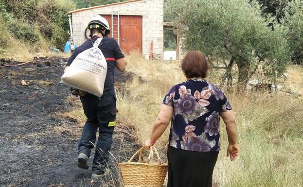 Regresan los vecinos de tres de las 18 pedanías desalojadas en el incendio de Yeste