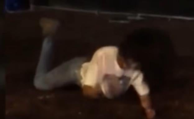 El vídeo de Malia Obama en un festival genera preocupación por su estado