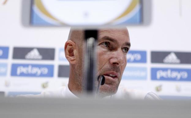 Zidane: «A Cristiano le meten cinco partidos... ahí pasa algo»