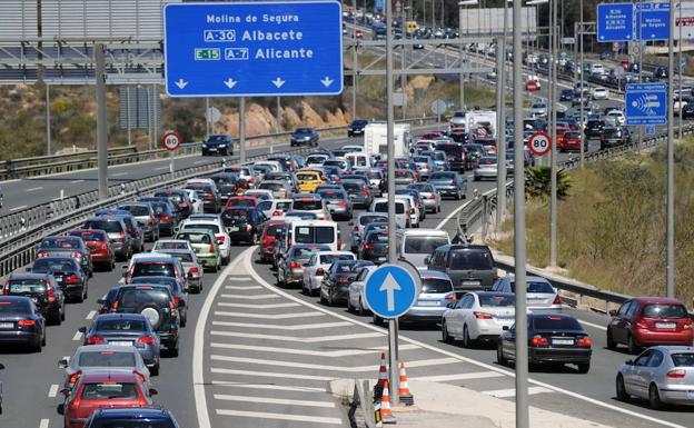 Las carreteras de la Región soportarán 900.000 desplazamientos en la 'Operación Retorno'