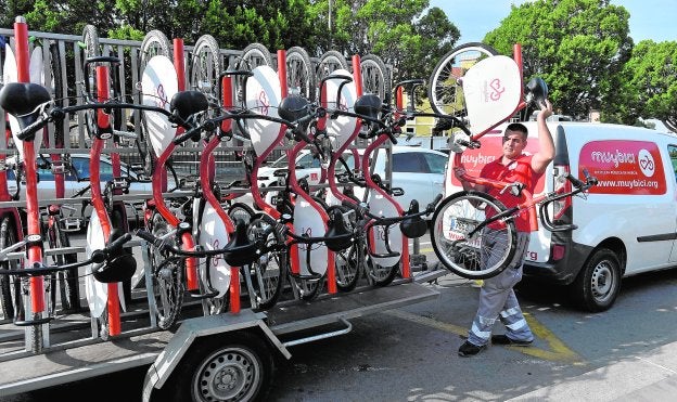 El vandalismo obliga a reponer una cuarta parte de las bicicletas públicas