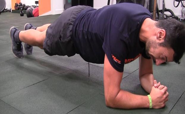 Ponte en forma desde casa con esta tabla de ejercicios