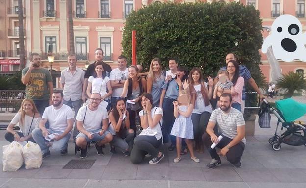 La quedada para llenar el autobús 'fantasma' se queda en tierra