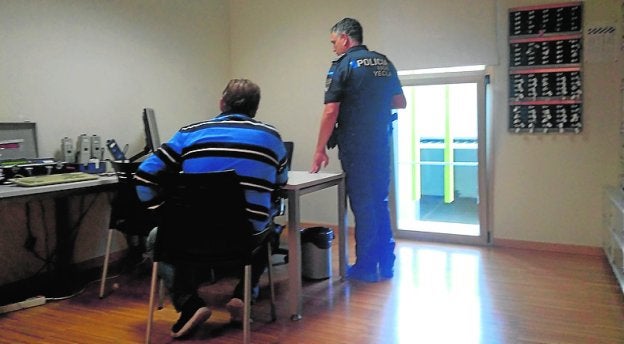 Dos conductores quintuplican la tasa de alcohol en Yecla y Archena