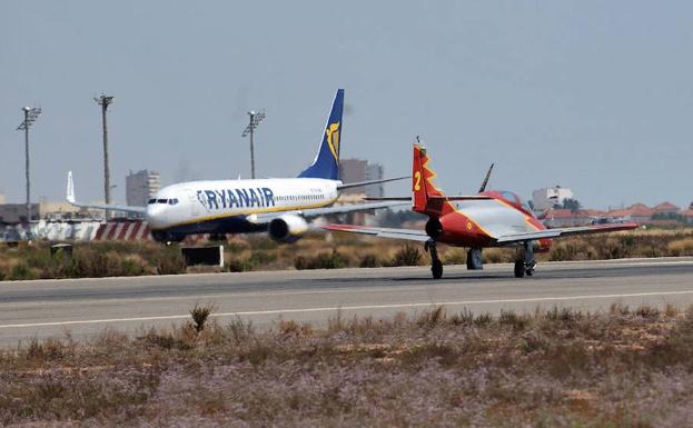 ¿Cómo afectan las cancelaciones de Ryanair a los aeropuertos de San Javier y Alicante?