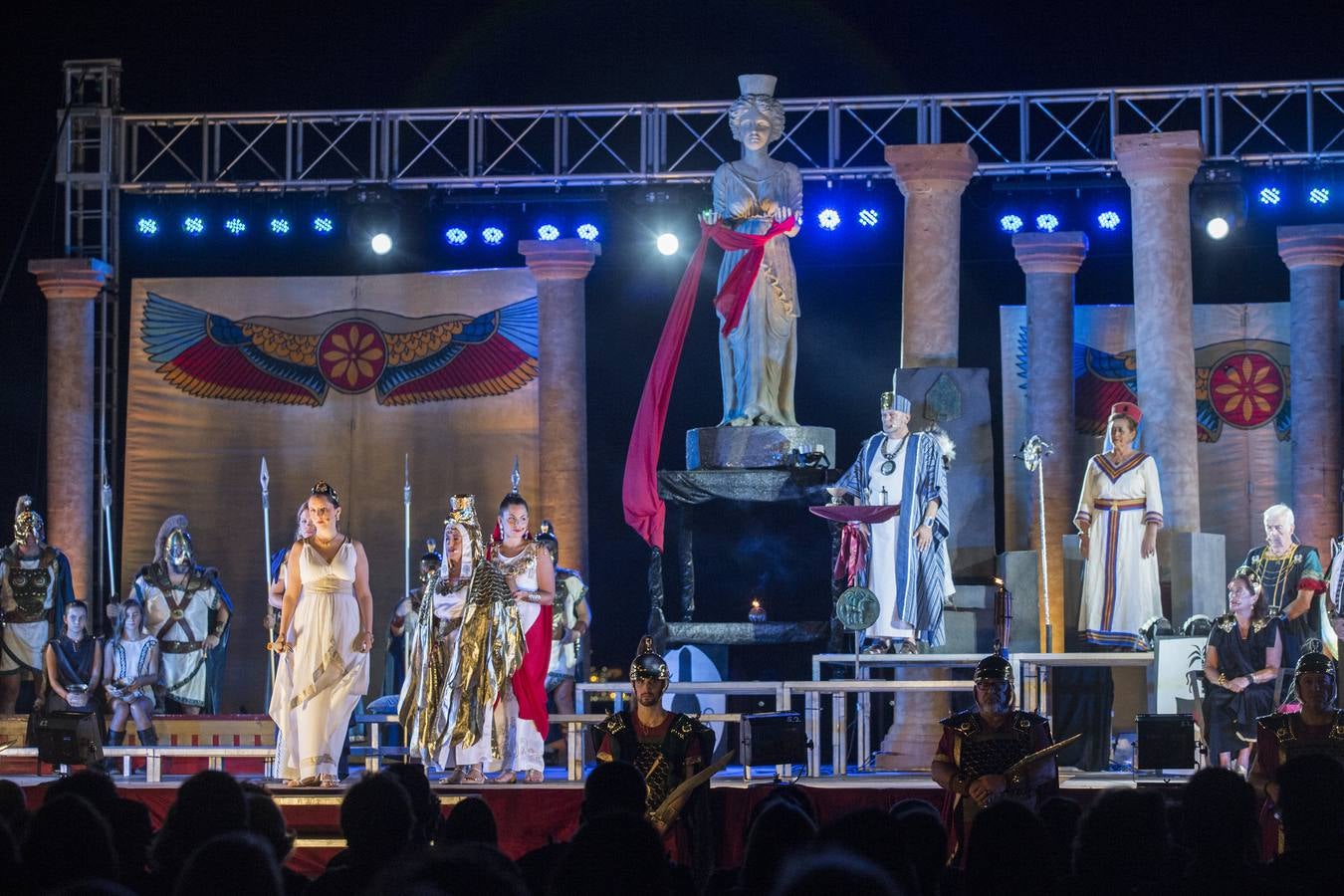 El Oráculo se vuelca con los necesitados