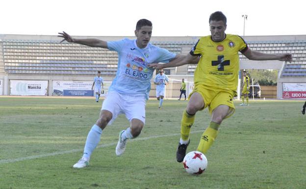 El Lorca Deportiva no encuentra el camino y sigue en el pozo