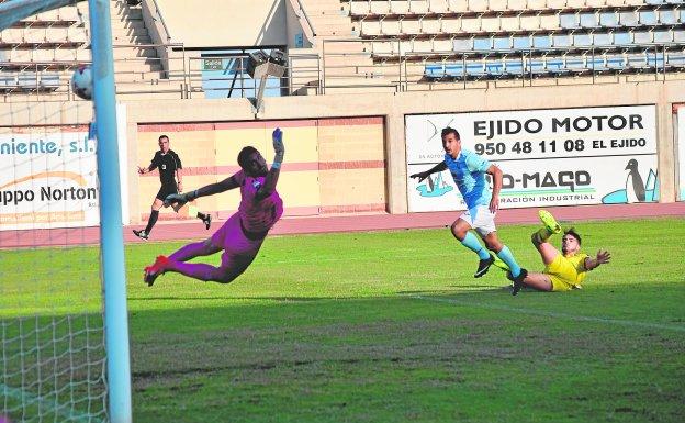 El Lorca Deportiva no encuentra el camino y sigue en el pozo