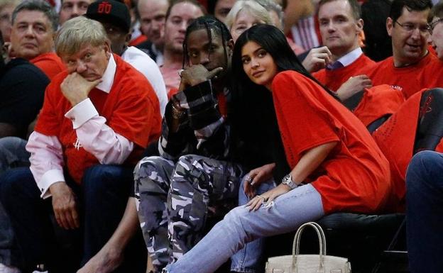 Kylie Jenner Y Travis Scott Ya Saben El Sexo De Su Bebe La Verdad