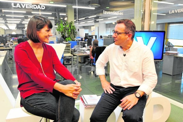 El partido llega dividido al asalto final