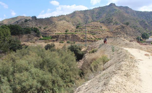 Cambiemos Murcia denuncia movimientos de tierras que «afectan a la rambla del Garruchal»