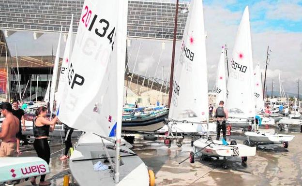 Polémica suspensión de la jornada del Europeo de Láser