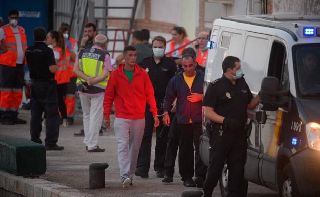 Rescatan a otros 72 inmigrantes a bordo de siete pateras en la costa de Cartagena