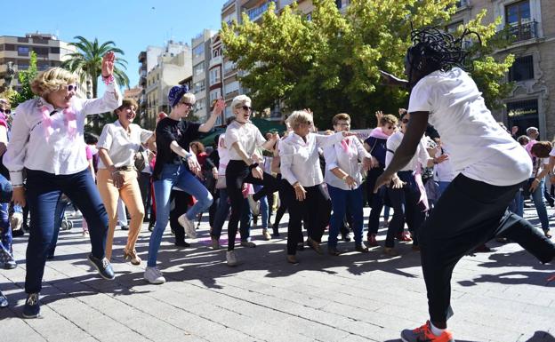 Murcia se vuelca con el Día Mundial contra el Cáncer de Mama