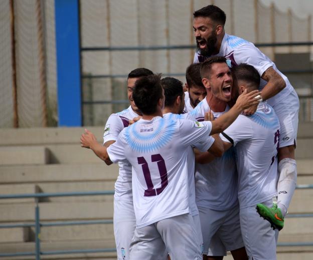 Neftalí y Chaco firman la primera victoria de la temporada del Jumilla