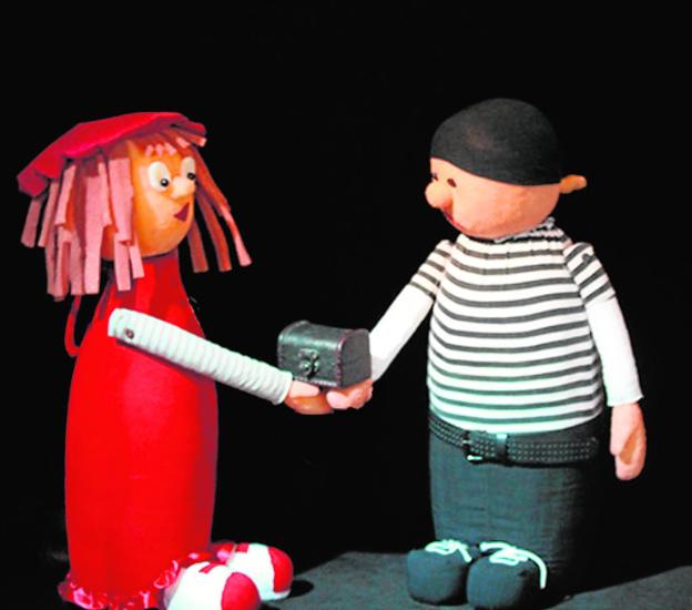 «Las marionetas crean un mundo propio en el que los niños entran; da igual la edad»