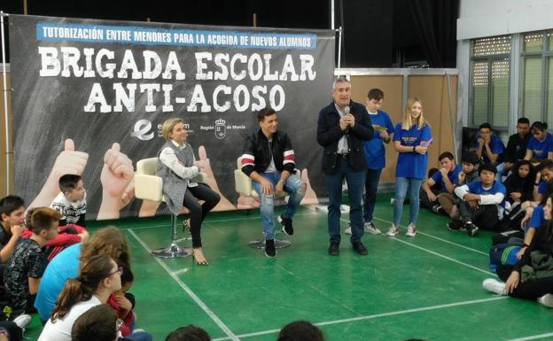 Los institutos murcianos contarán con «brigadas escolares anti-acoso»