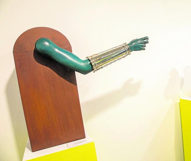 El Muram de Cartagena exhibe veinte esculturas de bronce de Salvador Dalí