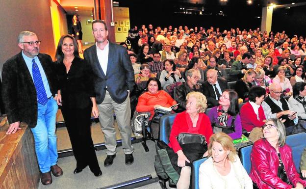 Tristante da a conocer 'Nunca es tarde', su nueva novela