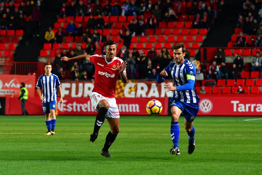 Oxígeno para el Lorca y Torres tras vencer al Gimnàstic (0-2)