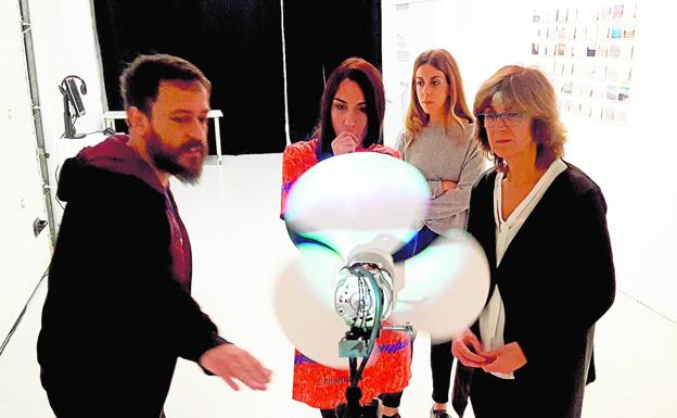 El Párraga muestra la visión de tres artistas sobre las nuevas tecnologías