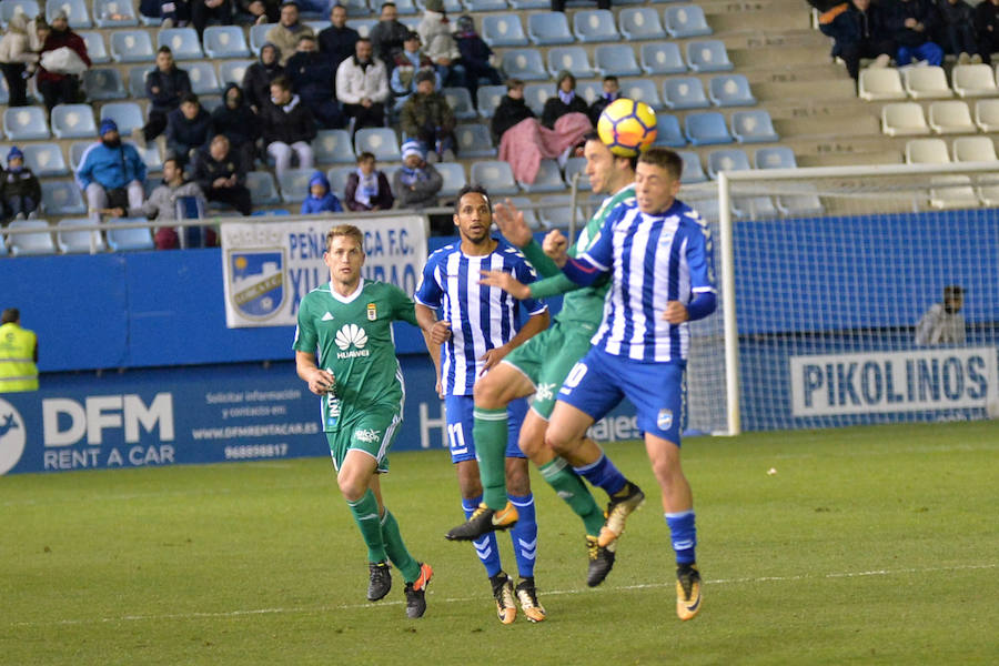 Apagón general del Lorca FC ante el Oviedo (0-2)