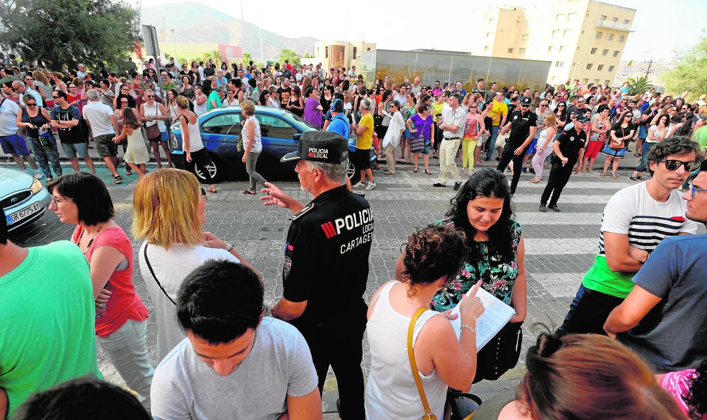 La nueva oferta municipal de empleo se centra en Bomberos e Infraestructuras