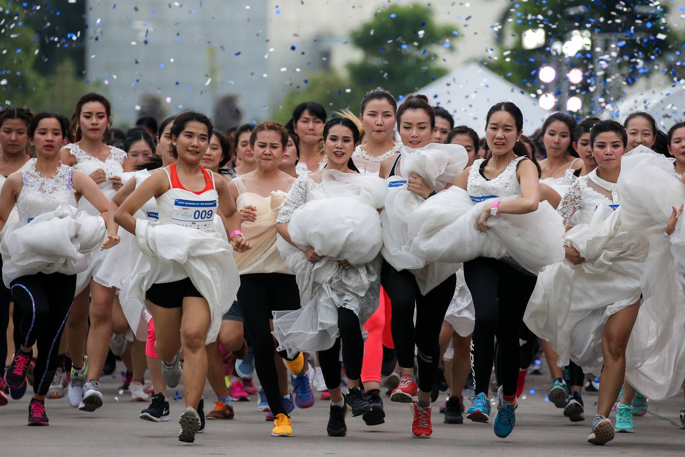 Novias a la carrera