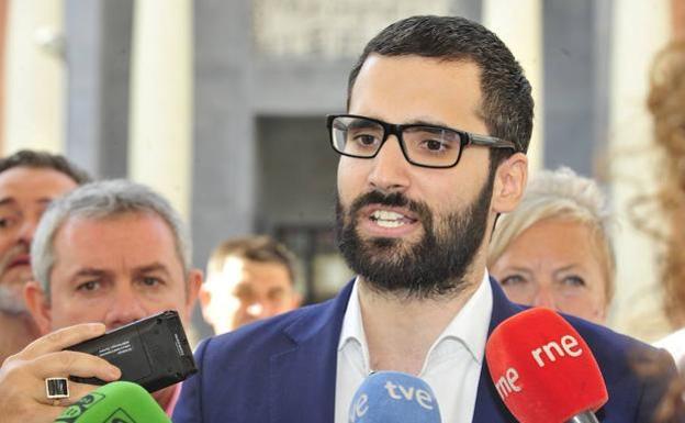 El PSRM pide la dimisión del presidente de la CHS «por no abrir los pozos de sequía»