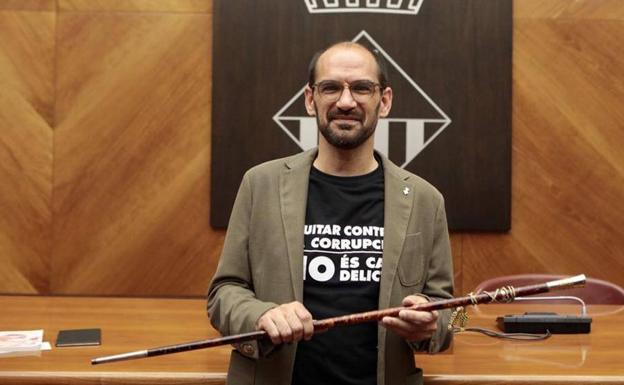 Investigan al alcalde de Sabadell por el 1-O tras la denuncia de un murciano