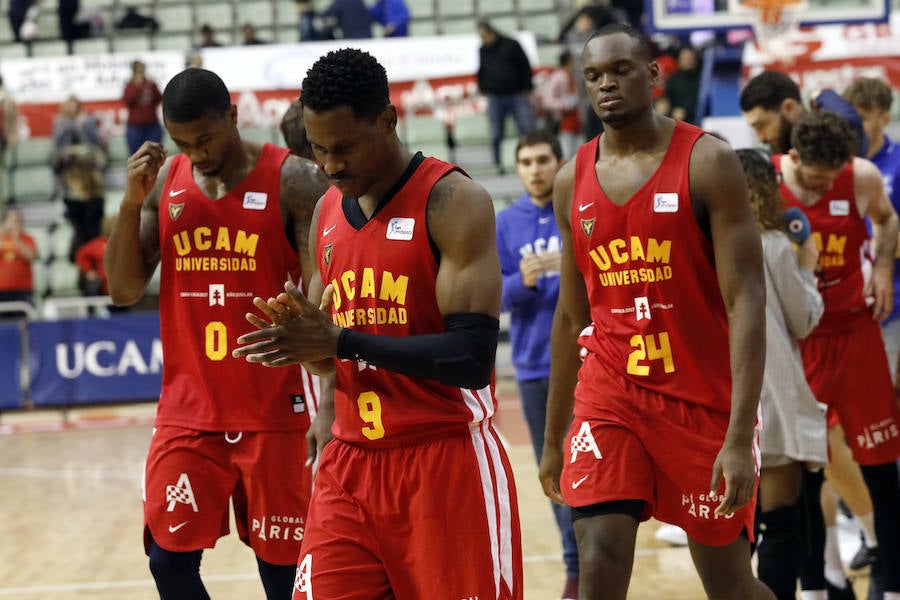 Cataclismo del UCAM ante un colista Betis en el Palacio(63-70)