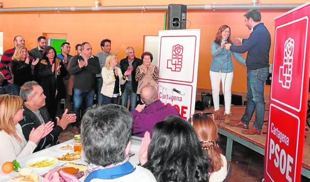 Molino Derribao acoge la Fiesta de la Rosa