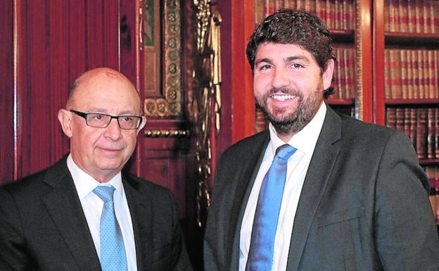 López Miras pide a Montoro un modelo de financiación «acordado por todos»